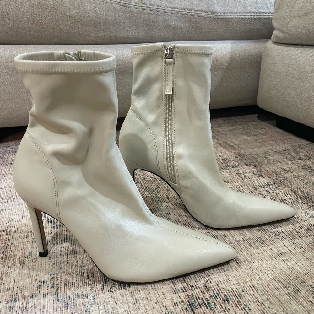 COPY - Zara Cream Leather Ankle Boots, BRAND NEW, Size 38